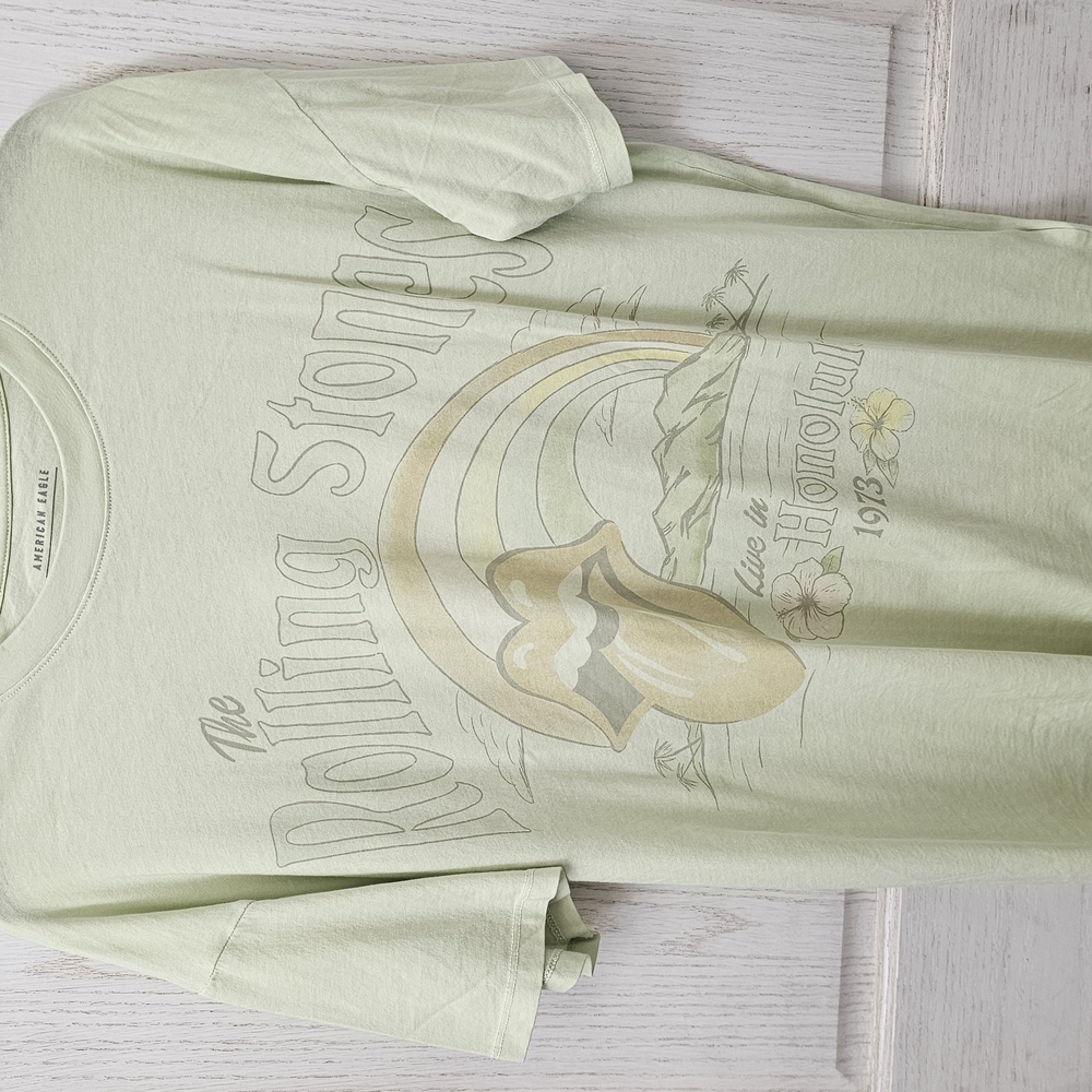 American Eagle Outfitters Green Short Sleeve Tee Vintage Graphic